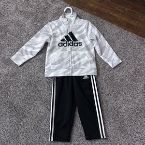 Adidas Kids Matching Set in Gray and Black